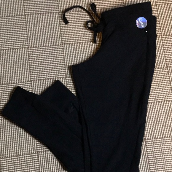 Black Yoga Legging by Pink VS - Picture 2 of 4